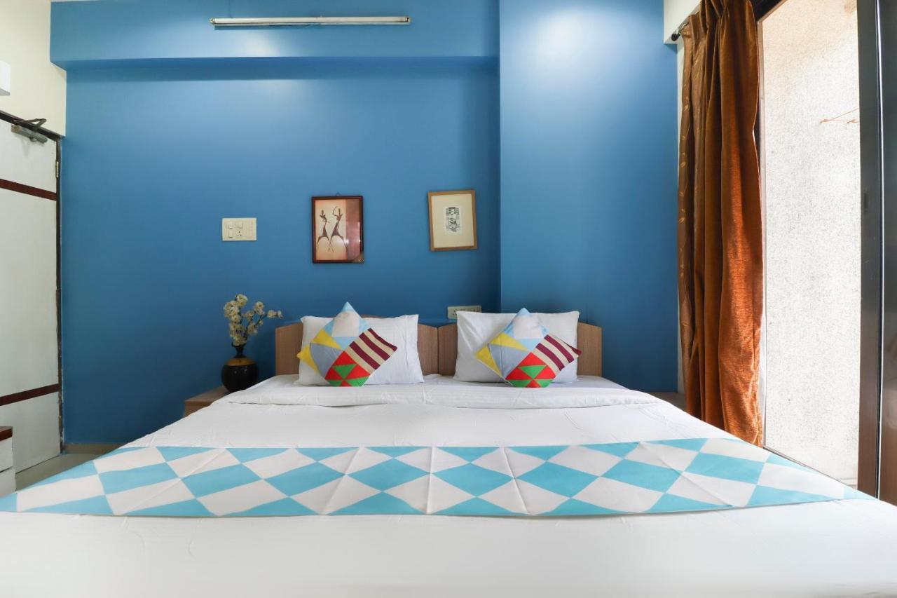 Oyo 79233 Hotel Hive Stays Kochi Bagian luar foto